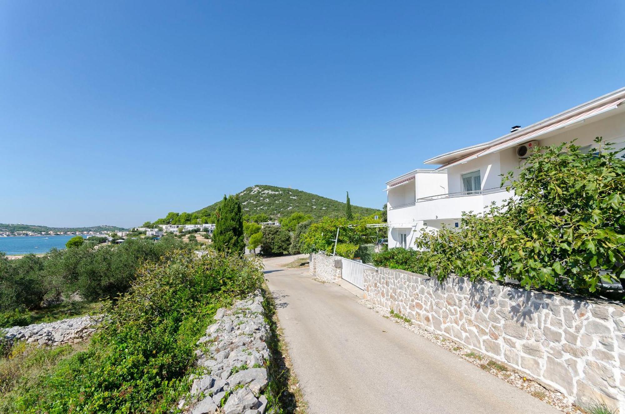 Apartments Danica Tisno Εξωτερικό φωτογραφία