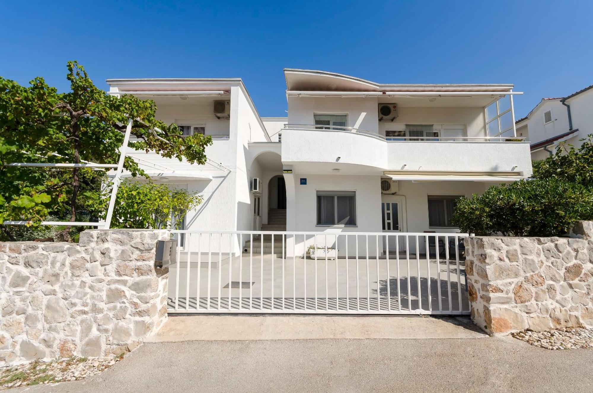 Apartments Danica Tisno Εξωτερικό φωτογραφία