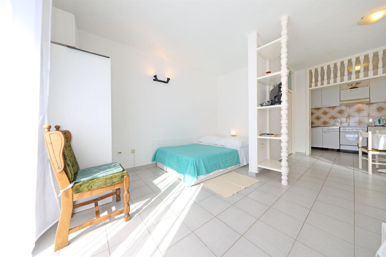 Apartments Danica Tisno Εξωτερικό φωτογραφία