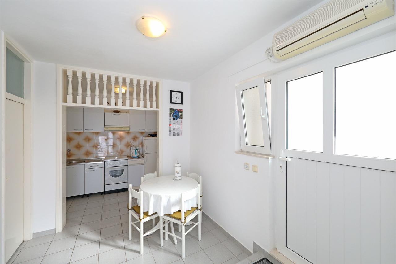 Apartments Danica Tisno Εξωτερικό φωτογραφία